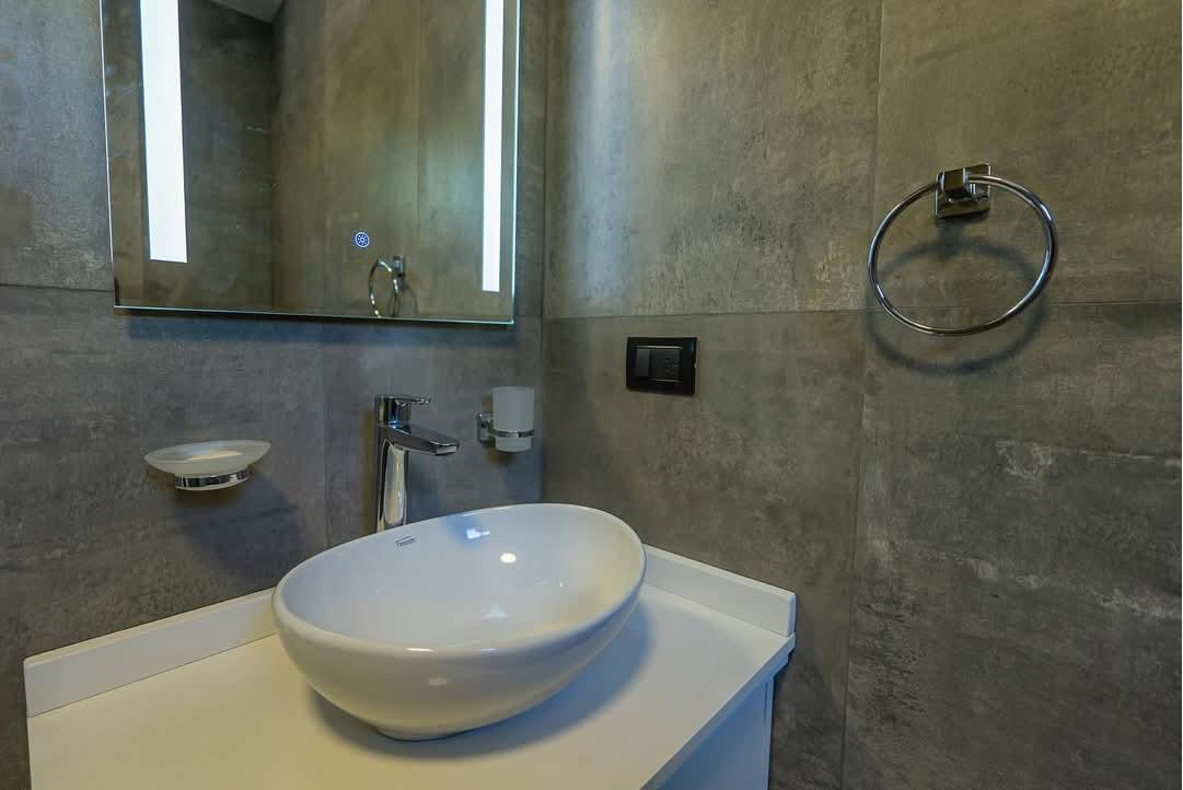 Suite 102 Curvas